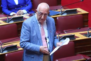 Στο στόχαστρο του Κακλαμάνη ο Κικίλιας – «Οι υπουργοί να κοιτάνε τα υπουργεία τους και να μην χτυπούν ανοιχτές πόρτες»