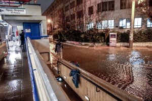 Φονική κακοκαιρία με δυο νεκρούς: Καταστροφές και χάος στην Αττική – Πώς θα κινηθούν τα φαινόμενα