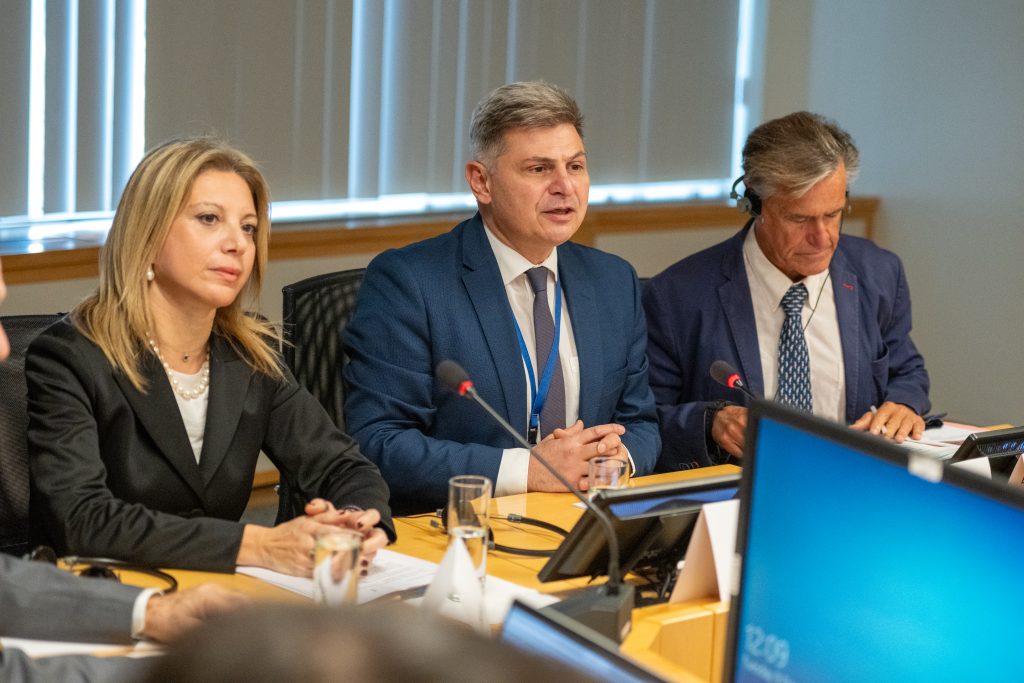 Νικόλας Φαραντούρης: Μια διαγραφή άνοιξε την πόρτα