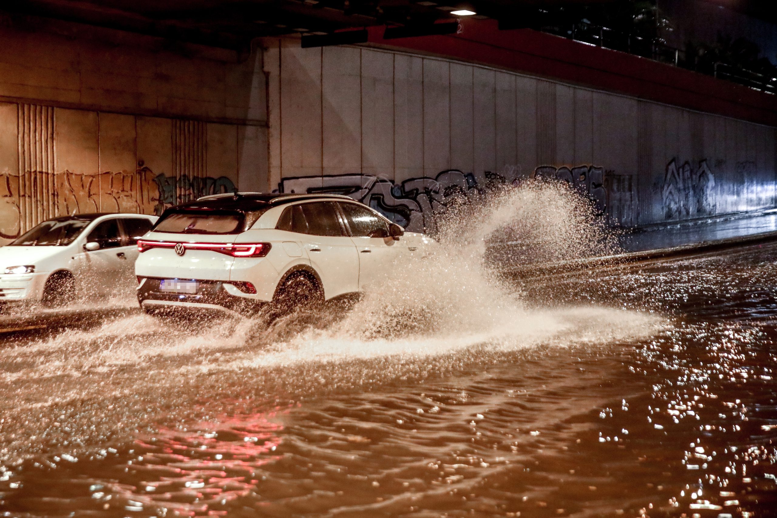 &Sigma;&epsilon; &pi;&omicron;&rho;&tau;&omicron;&kappa;&alpha;&lambda;ί &sigma;&upsilon;&nu;&alpha;&gamma;&epsilon;&rho;&mu;ό &gamma;&iota;&alpha; &tau;&eta;&nu; &kappa;&alpha;&kappa;&omicron;&kappa;&alpha;&iota;&rho;ί&alpha; &Kappa;&rho;&iota;&sigma;&tau;ί&nu;: &Omicron;&lambda;&eta; &eta; &chi;ώ&rho;&alpha; &kappa;ά&tau;&omega; &alpha;&pi;ό &sigma;ύ&nu;&nu;&epsilon;&phi;&alpha; &kappa;&alpha;&tau;&alpha;&iota;&gamma;ί&delta;&omega;&nu; &ndash; &Tau;&iota; &theta;&alpha; &gamma;ί&nu;&epsilon;&iota; &sigma;&tau;&eta;&nu; &Alpha;&tau;&tau;&iota;&kappa;ή