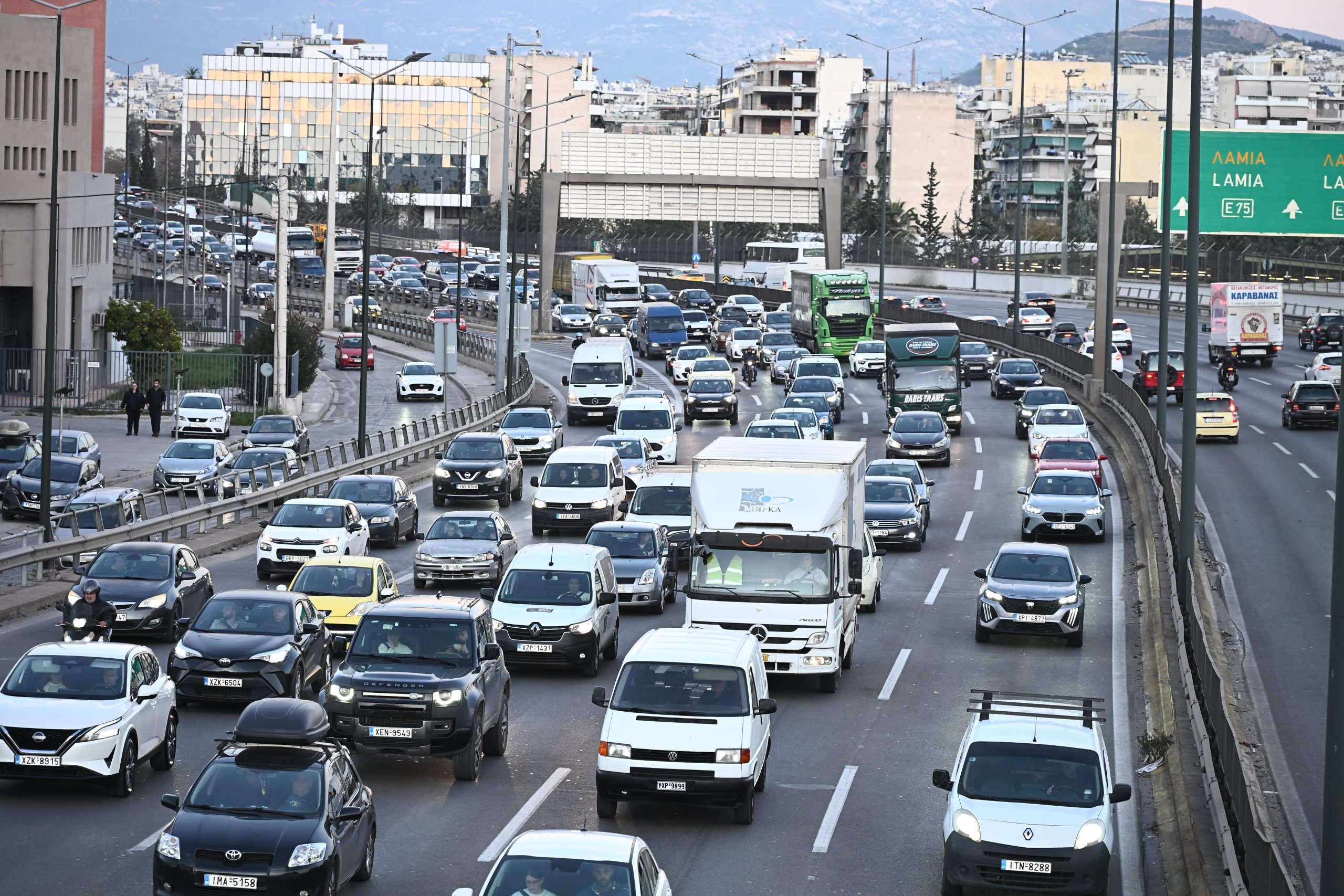 &Mu;έ&tau;&rho;&alpha; &sigma;&epsilon; &tau;&rho;&epsilon;&iota;&sigmaf; &phi;ά&sigma;&epsilon;&iota;&sigmaf; &gamma;&iota;&alpha; &tau;&omicron; &kappa;&upsilon;&kappa;&lambda;&omicron;&phi;&omicron;&rho;&iota;&alpha;&kappa;ό &sigma;&tau;&eta;&nu; &Alpha;&tau;&tau;&iota;&kappa;ή &ndash; &Tau;&iota; &sigma;&upsilon;&zeta;&eta;&tau;ή&theta;&eta;&kappa;&epsilon; &sigma;&tau;&eta; &sigma;ύ&sigma;&kappa;&epsilon;&psi;&eta; &upsilon;&pi;ό &tau;&omicron;&nu; &Mu;&eta;&tau;&sigma;&omicron;&tau;ά&kappa;&eta;