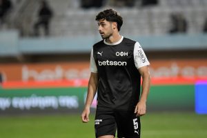 Κωστούλας εναντίον Ρονάλντο