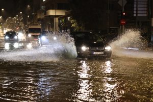Κυκλοφοριακές ρυθμίσεις σε περιοχές της Αττικής λόγω των εντόνων καιρικών φαινομένων