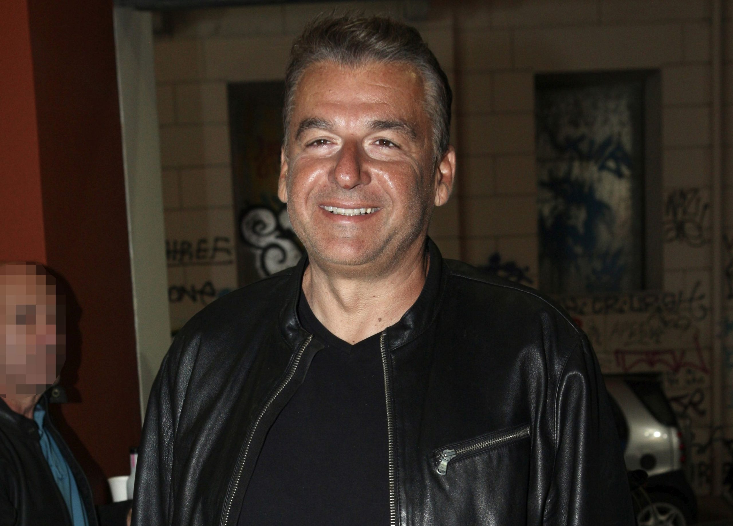 &Gamma;&iota;ώ&rho;&gamma;&omicron;&sigmaf; &Lambda;&iota;ά&gamma;&kappa;&alpha;&sigmaf;: &Tau;&iota; &epsilon;ί&pi;&epsilon; &gamma;&iota;&alpha; &tau;&omicron; &alpha;&tau;ύ&chi;&eta;&mu;ά &tau;&omicron;&upsilon; &ndash; &laquo;&Epsilon;ί&mu;&alpha;&iota; &chi;&alpha;&pi;&alpha;&kappa;&omega;&mu;έ&nu;&omicron;&sigmaf;, &pi;&alpha;ί&rho;&nu;&omega; &gamma;ύ&rho;&omega; &sigma;&tau;&alpha; 9 &chi;ά&pi;&iota;&alpha; &tau;&eta; &mu;έ&rho;&alpha;&raquo;