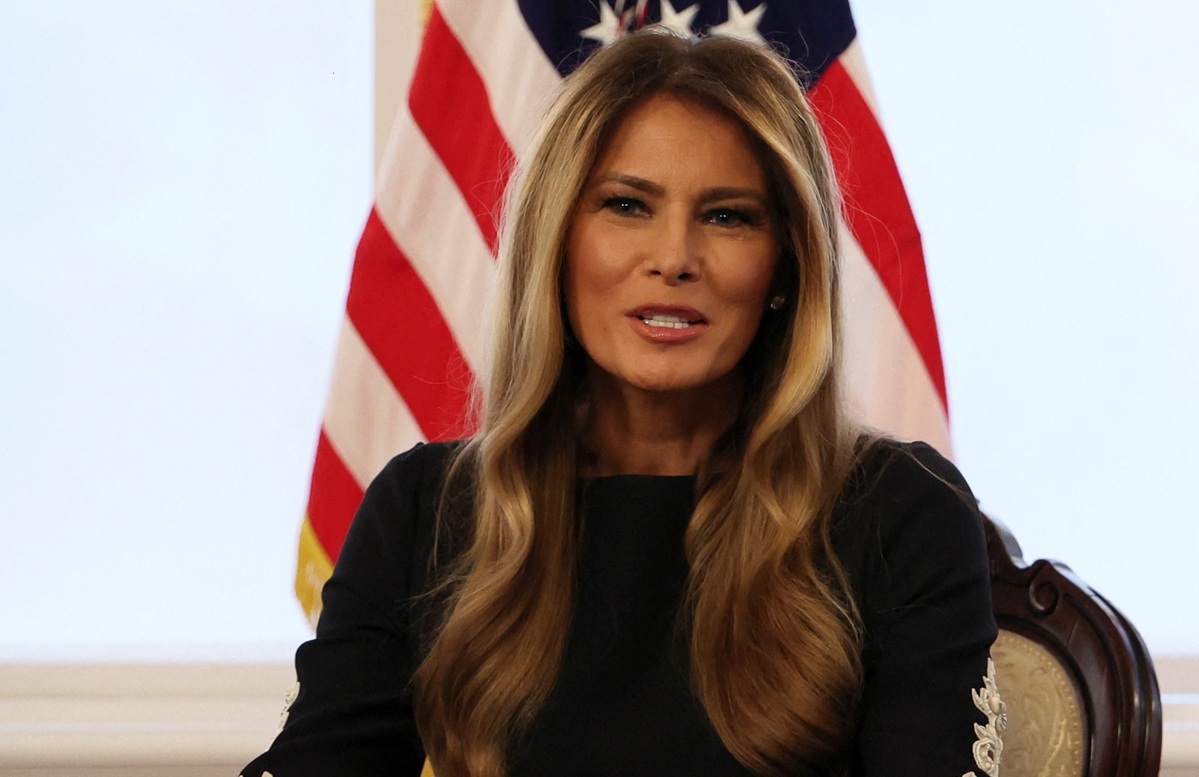 &Eta; &Mu;&epsilon;&lambda;ά&nu;&iota;&alpha; &delta;&iota;&omicron;&rho;&gamma;&alpha;&nu;ώ&nu;&epsilon;&iota; &iota;&delta;&iota;&omega;&tau;&iota;&kappa;ή &pi;&rho;&omicron;&beta;&omicron;&lambda;ή &sigma;&tau;&omicron;&nu; &Lambda;&epsilon;&upsilon;&kappa;ό &Omicron;ί&kappa;&omicron; &tau;&eta;&sigmaf; &tau;&alpha;&iota;&nu;ί&alpha;&sigmaf; &gamma;&iota;&alpha; &tau;&eta; &zeta;&omega;ή &tau;&eta;&sigmaf;