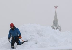 Ρωσία: «Θάφτηκε» η Μόσχα από τις χειρότερες χιονοπτώσεις των τελευταίων 200 ετών