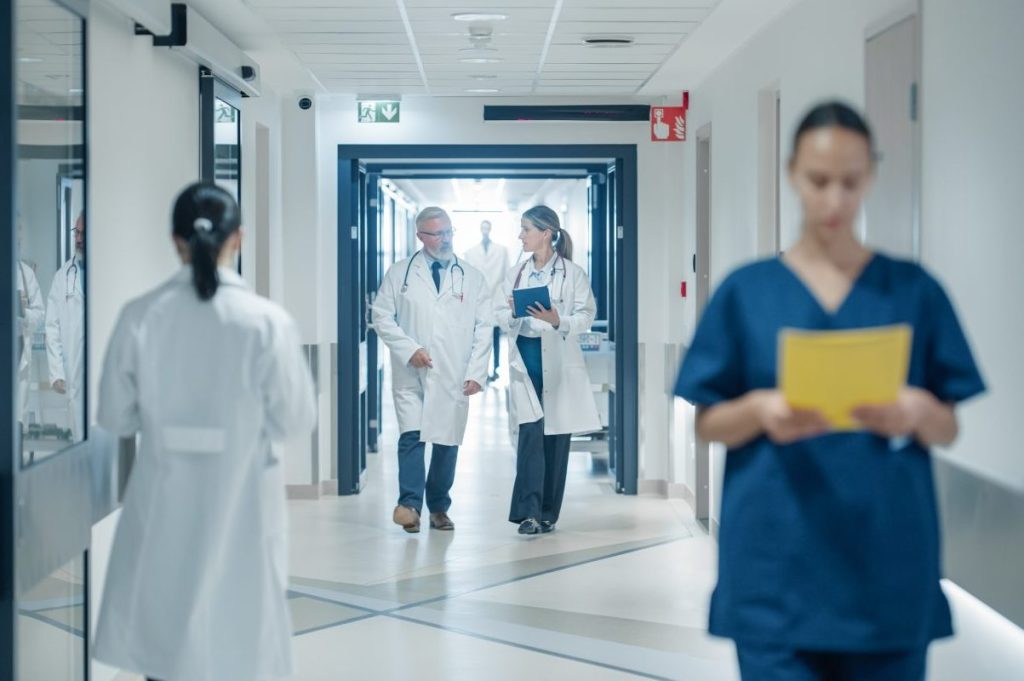 ΑΣΕΠ: Ξεκίνησαν οι αιτήσεις για 1.696 μόνιμες προσλήψεις στα νοσοκομεία