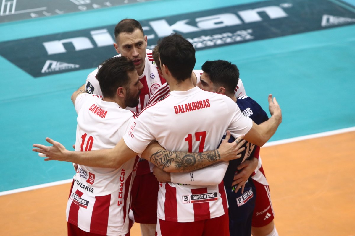 &Kappa;&alpha;&rho;&lambda;&omicron;&beta;ά&rho;&sigma;&kappa;&omicron; &ndash; &Omicron;&lambda;&upsilon;&mu;&pi;&iota;&alpha;&kappa;ό&sigmaf; 3-2 &sigma;&epsilon;&tau;: &Pi;ά&lambda;&epsilon;&psi;&alpha;&nu; &gamma;&iota;&alpha; &tau;&eta;&nu; &alpha;&nu;&alpha;&tau;&rho;&omicron;&pi;ή, &alpha;&lambda;&lambda;ά &laquo;&lambda;ύ&gamma;&iota;&sigma;&alpha;&nu;&raquo; &omicron;&iota; &Pi;&epsilon;&iota;&rho;&alpha;&iota;ώ&tau;&epsilon;&sigmaf;