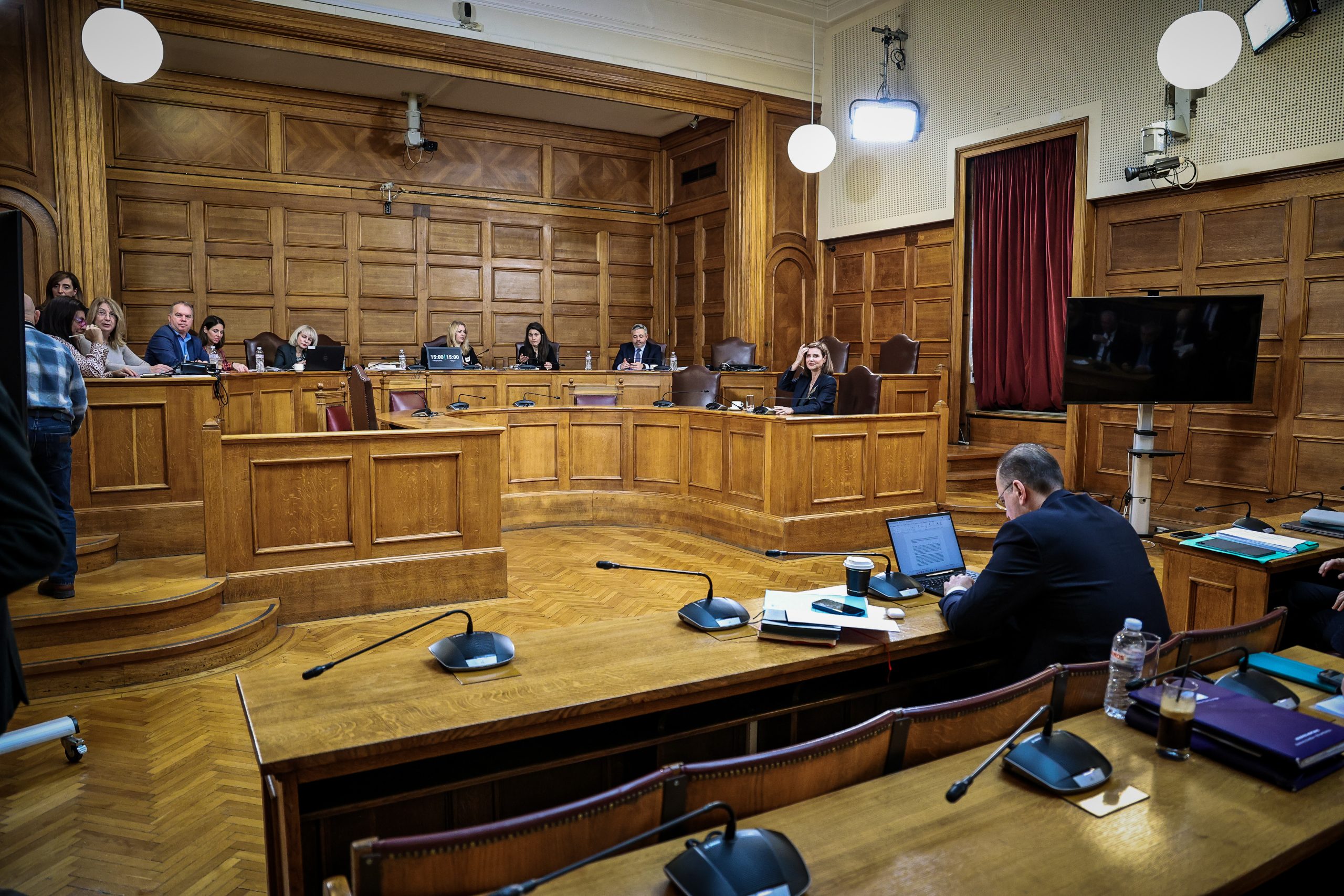 &Sigma;&tau;&omicron; &mu;&iota;&kappa;&rho;&omicron;&sigma;&kappa;ό&pi;&iota;&omicron; &tau;&omega;&nu; &Beta;&rho;&upsilon;&xi;&epsilon;&lambda;&lambda;ώ&nu; &kappa;&alpha;&iota; &omicron; &laquo;&nu;έ&omicron;&sigmaf; &Omicron;&Pi;&Epsilon;&Kappa;&Epsilon;&Pi;&Epsilon;&raquo;