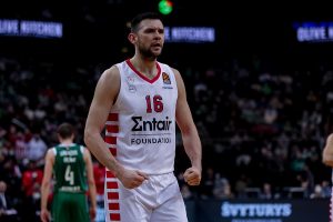 Ολυμπιακός: Ο Κώστας Παπανικολάου πρώτος σε ριμπάουντ στην ιστορία των ερυθρολεύκων στη EuroLeague