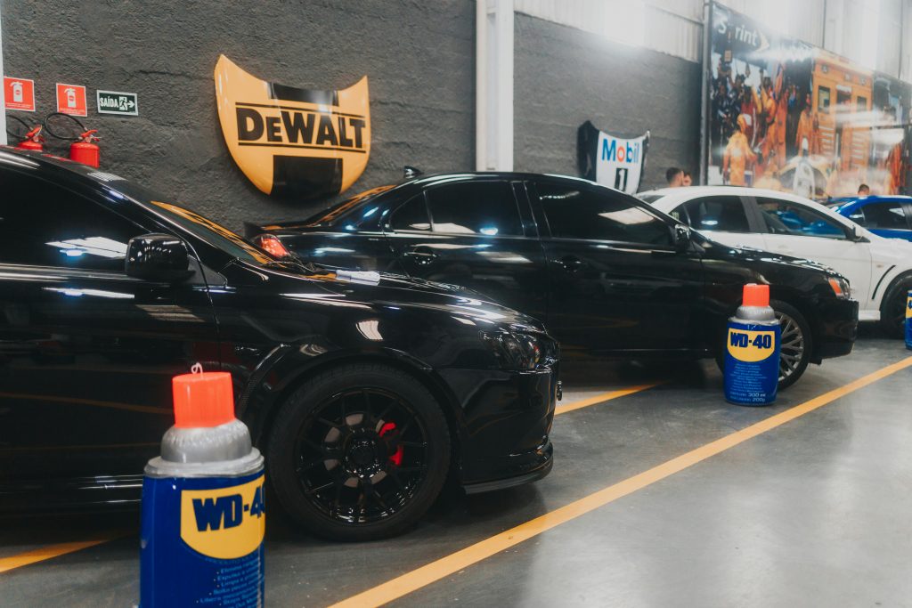 Ποια είναι τα συστατικά του WD-40; Δείτε τι απαντά το ΑΙ