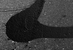 Το πείραμα που διαρκεί έναν αιώνα: Η πίσσα που στάζει αργά αλλά σταθερά