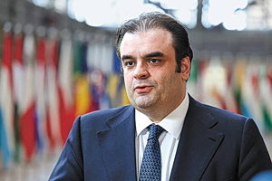 Τετ α τετ Πιερρακάκη με τον νέο Διοικητή της Τράπεζας της Γαλλίας, Emmanuel Moulin, για την ευρωπαϊκή οικονομία