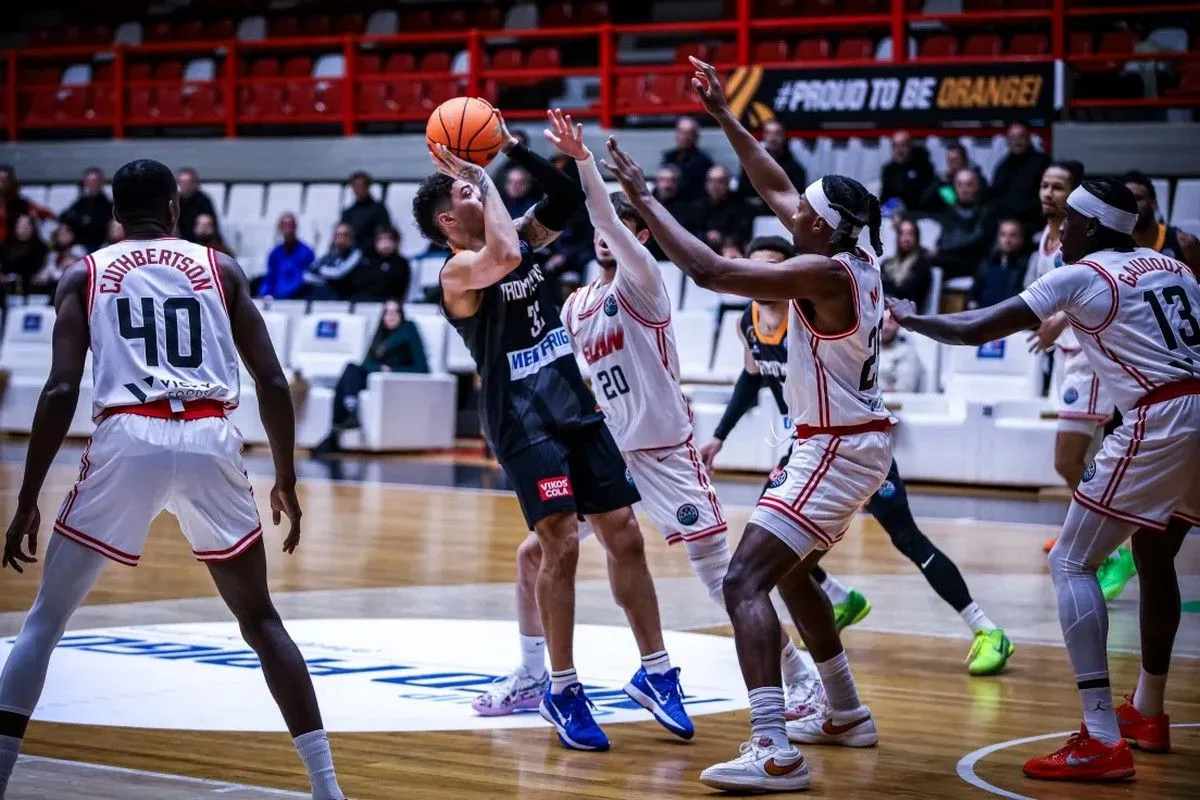 &Pi;&rho;&omicron;&mu;&eta;&theta;έ&alpha;&sigmaf; &ndash; &Sigma;&alpha;&lambda;ό&nu; 82-92: &Pi;&rho;ό&omega;&rho;&omicron; &tau;έ&lambda;&omicron;&sigmaf; &sigma;&tau;&omicron; &epsilon;&upsilon;&rho;&omega;&pi;&alpha;ϊ&kappa;ό &tau;&alpha;&xi;ί&delta;&iota; &tau;&omega;&nu; &Pi;&alpha;&tau;&rho;&iota;&nu;ώ&nu; &kappa;&alpha;&iota; &alpha;&pi;&omicron;&kappa;&lambda;&epsilon;&iota;&sigma;&mu;ό&sigmaf; &alpha;&pi;ό &tau;&omicron; BCL