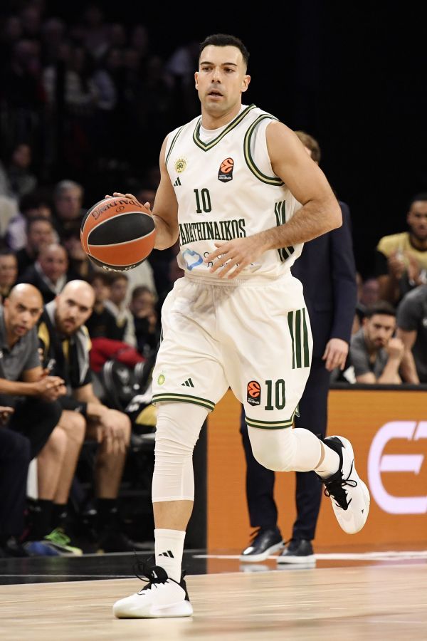 &Omicron; &Pi;&alpha;&nu;&alpha;&theta;&eta;&nu;&alpha;ϊ&kappa;ό&sigmaf; &pi;έ&rho;&alpha;&sigma;&epsilon; &alpha;&pi;ό &tau;&eta; &Lambda;&iota;ό&nu; &mu;&epsilon; &eta;&gamma;έ&tau;&eta; &tau;&omicron;&nu; &Sigma;&lambda;&omicron;ύ&kappa;&alpha; (79-78)