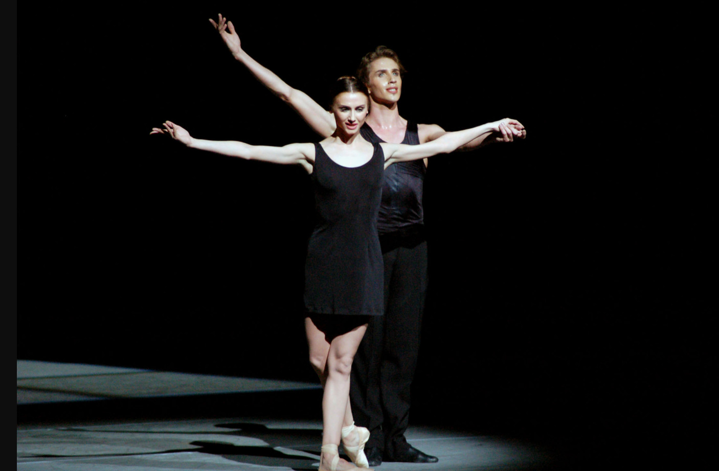 &Sigma;&beta;&epsilon;&tau;&lambda;ά&nu;&alpha; &Zeta;&alpha;&chi;ά&rho;&omicron;&beta;&alpha;: &Eta; &laquo;&phi;ί&lambda;&eta;&raquo; &tau;&omicron;&upsilon; &Pi;&omicron;ύ&tau;&iota;&nu; &kappa;&alpha;&iota; &eta; &alpha;&kappa;ύ&rho;&omega;&sigma;&eta; &sigma;&tau;&eta; &Phi;&lambda;&omega;&rho;&epsilon;&nu;&tau;ί&alpha;