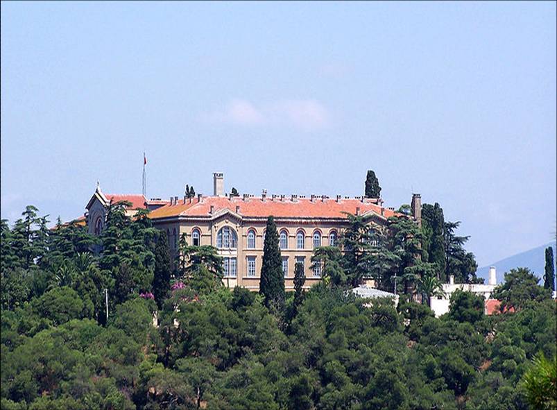 Περιμένουν «Ανάσταση» για τη Χάλκη – Με ποια µορφή θα επαναλειτουργήσει η Θεολογική Σχολή