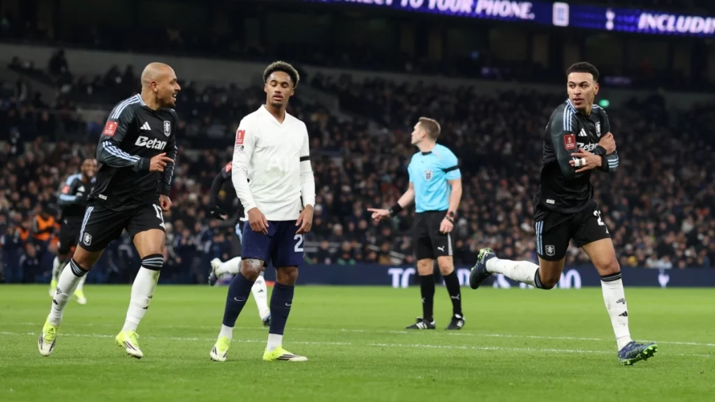 Τότεναμ – Άστον Βίλα 1-2: Οι Villans προκρίθηκαν στους «32» του FA Cup με ένα ημίχρονο μαγείας