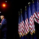 Ο Τραμπ απειλεί να προσαρτήσει τη Γροιλανδία – Η ξαφνική ανακοίνωση και τα σενάρια που εξετάζει ο Λευκός Οίκος