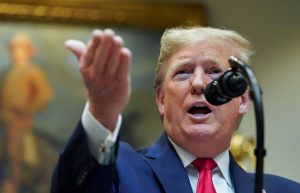 Ιράν: Γιατί ο Τραμπ κρατά το δάχτυλο μακριά από τη σκανδάλη – Ανοιχτό παραμένει το ενδεχόμενο χτυπήματος