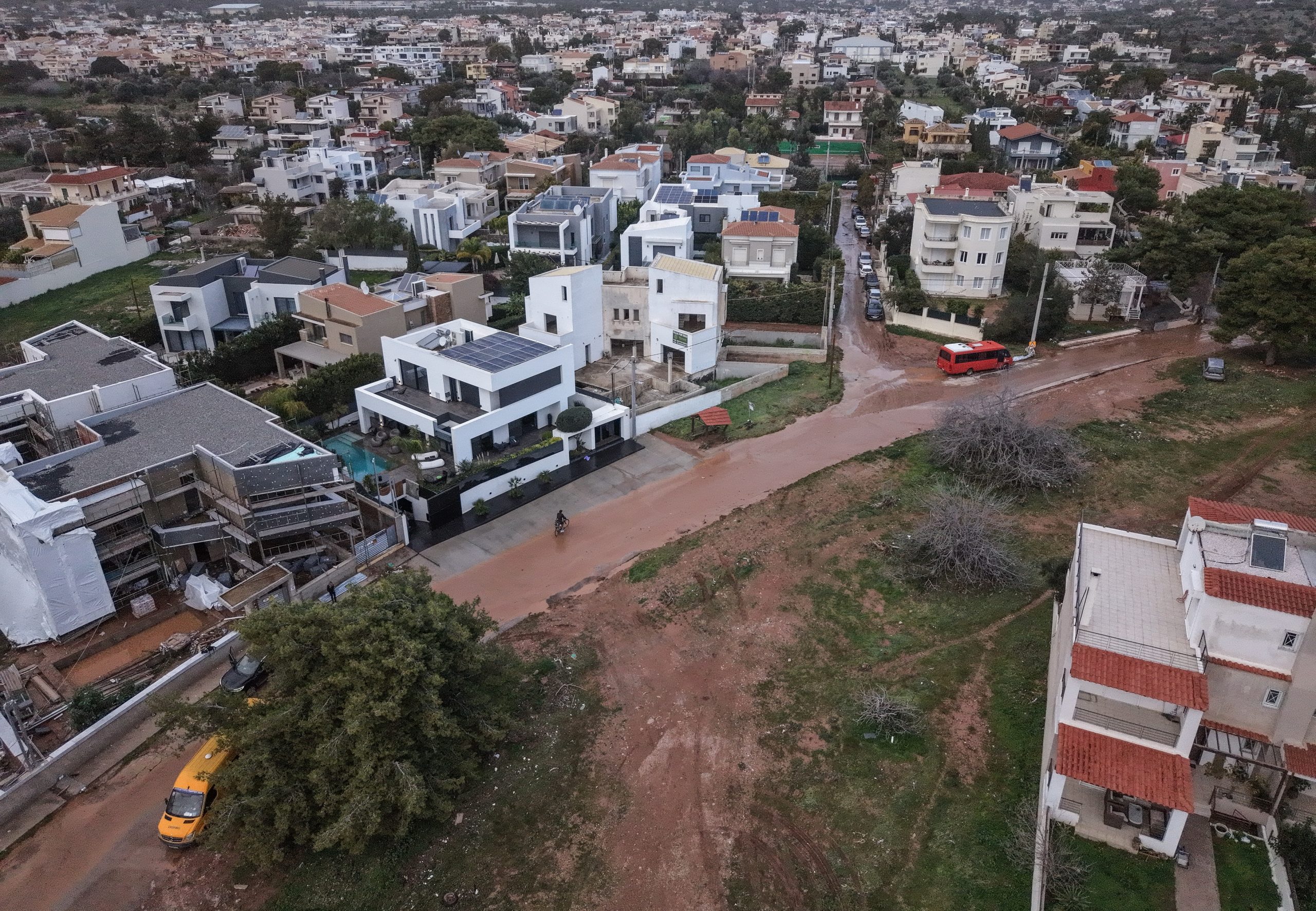 &Epsilon;&phi;&iota;ά&lambda;&tau;&eta;&sigmaf; &sigma;&tau;&eta; &Beta;ά&rho;&eta; &ndash; &Pi;&alpha;&iota;&delta;ί &kappa;&iota;&nu;&delta;ύ&nu;&epsilon;&psi;&epsilon; &nu;&alpha; &pi;&nu;&iota;&gamma;&epsilon;ί ό&tau;&alpha;&nu; &chi;&epsilon;ί&mu;&alpha;&rho;&rho;&omicron;&sigmaf; &epsilon;&iota;&sigma;έ&beta;&alpha;&lambda;&epsilon; &sigma;&tau;&omicron; &delta;&omega;&mu;ά&tau;&iota;ό &tau;&omicron;&upsilon;
