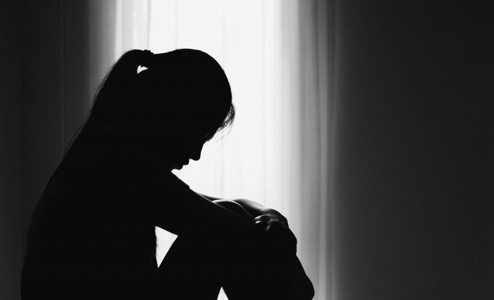 Εφιάλτης για 40χρονη στα χέρια συζύγου και πεθεράς σε χωριό του Ηρακλείου