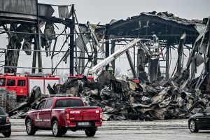 Διπλός ερευνητικός άξονας για την έκρηξη στη «Βιολάντα» – Σωληνώσεις, άδειες και ευθύνες υπηρεσιών στο επίκεντρο