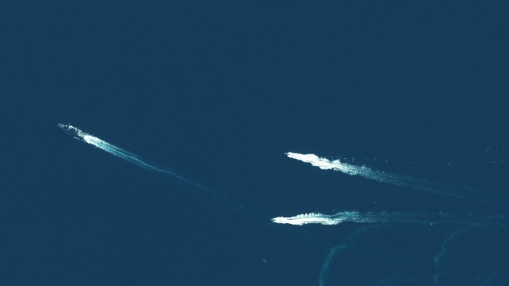 Η φρεγάτα «Κίμων» μέσα από τον φακό ελληνικών δορυφόρων – Εντυπωσιακή φωτογραφία από το διάστημα