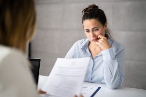 12 φράσεις «πληγή» στην αυτοπεποίθηση