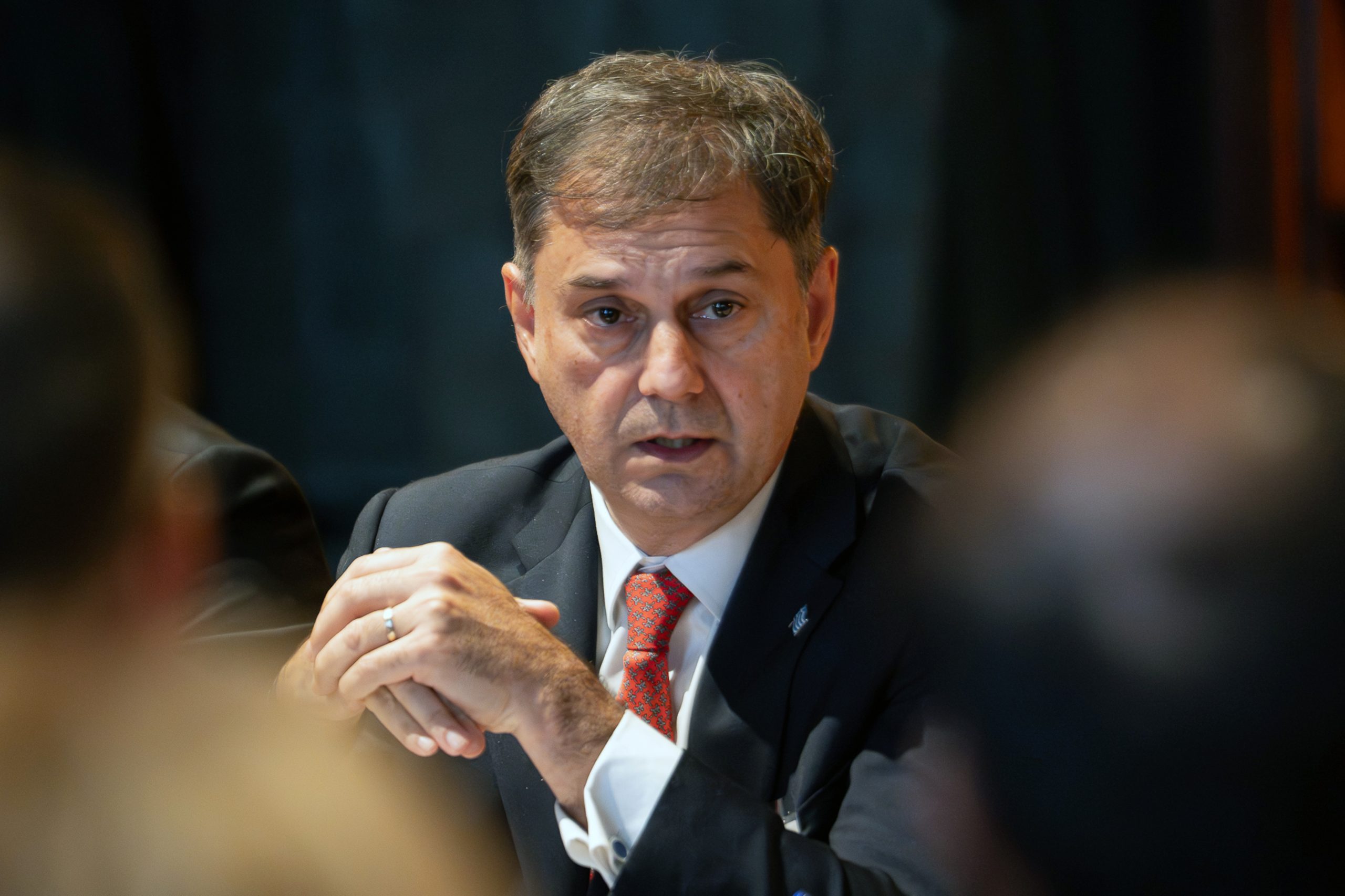 &Chi;ά&rho;&eta;&sigmaf; &Theta;&epsilon;&omicron;&chi;ά&rho;&eta;&sigmaf;: &Alpha;&pi;&omicron;&sigma;&tau;&omicron;&lambda;ή &sigma;&tau;&eta; &Beta;&epsilon;&gamma;&gamma;ά&zeta;&eta; &mu;&epsilon; &delta;&iota;&pi;&lambda;ό &sigma;&tau;ό&chi;&omicron;