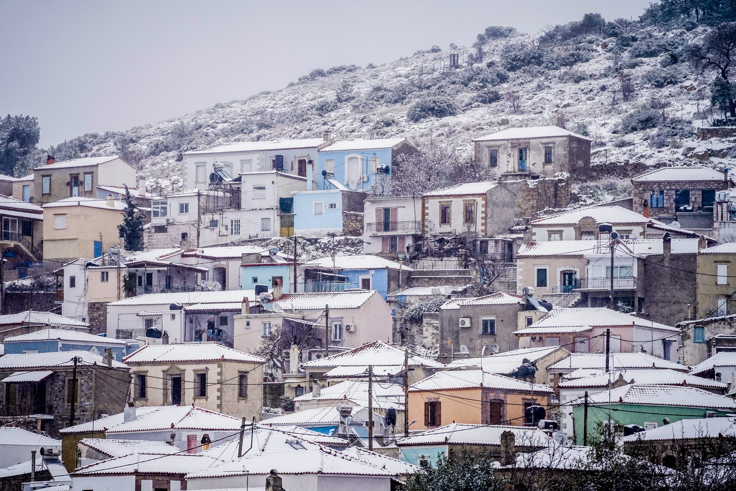 &Chi;&epsilon;&iota;&mu;&omega;&nu;&iota;ά&tau;&iota;&kappa;&omicron; &sigma;&kappa;&eta;&nu;&iota;&kappa;ό &sigma;&epsilon; ό&lambda;&eta; &tau;&eta; &chi;ώ&rho;&alpha;: &Pi;&omicron;ύ &rho;ί&chi;&nu;&epsilon;&iota; &chi;&iota;ό&nu;&iota;&alpha; &ndash; &Epsilon;&pi;&iota;&delta;&epsilon;ί&nu;&omega;&sigma;&eta; &mu;&epsilon; έ&nu;&tau;&omicron;&nu;&alpha; &phi;&alpha;&iota;&nu;ό&mu;&epsilon;&nu;&alpha; &alpha;&pi;ό &tau;&eta; &Tau;&rho;ί&tau;&eta;