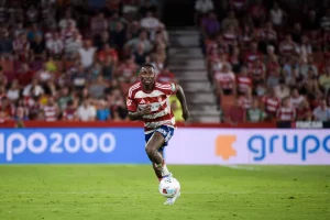 «Κλείδωσε» η άφιξη του Χόνγκλα