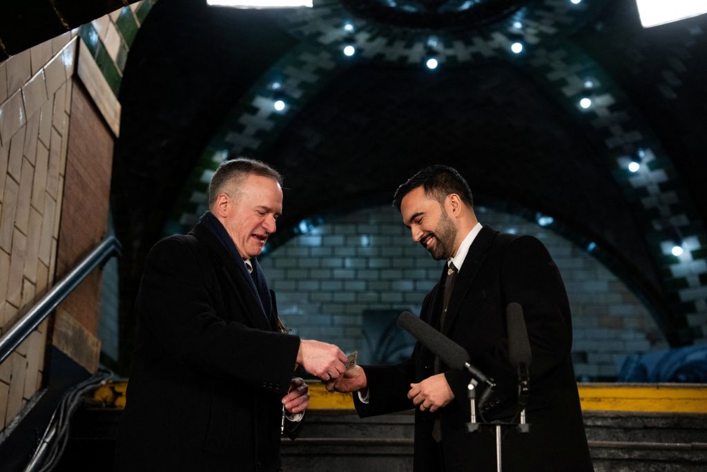 Ζοχράν Μαμντάνι: Ορκίστηκε δήμαρχος της Νέας Υόρκης στον  ιστορικό σταθμό του μετρό στο Μανχάταν