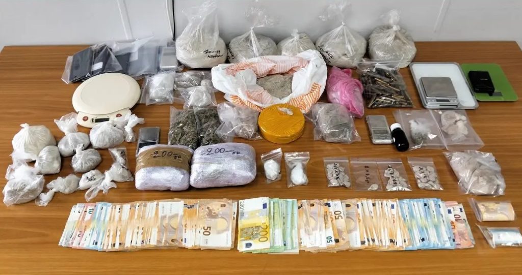 Εξαρθρώθηκε εγκληματική οργάνωση που διακινούσε σχεδόν κάθε είδος ναρκωτικού σε περιοχές της Αττικής