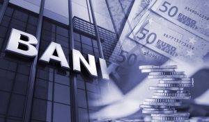 Νέο «χαράτσι» στις τράπεζες; Στο τραπέζι τρίτη παρέμβαση για τις προμήθειες