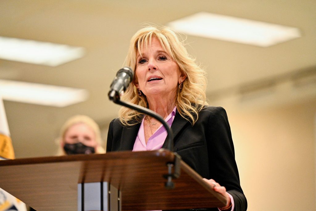 Συνελήφθη ο πρώην σύζυγος της Τζιλ Μπάιντεν – Κατηγορείται για τον φόνο της γυναίκας του