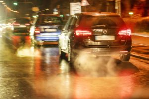 Υποχρεωτική απόσυρση ρυπογόνων ΙΧ: Πότε ξεκινά και τι ισχύει φέτος για εκατομμύρια οχήματα σε ΕΕ και Ελλάδα