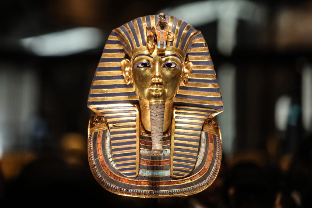 Ανατροπή-βόμβα: Το χρυσό προσωπείο του Τουταγχαμών ίσως ανήκε σε γυναίκα