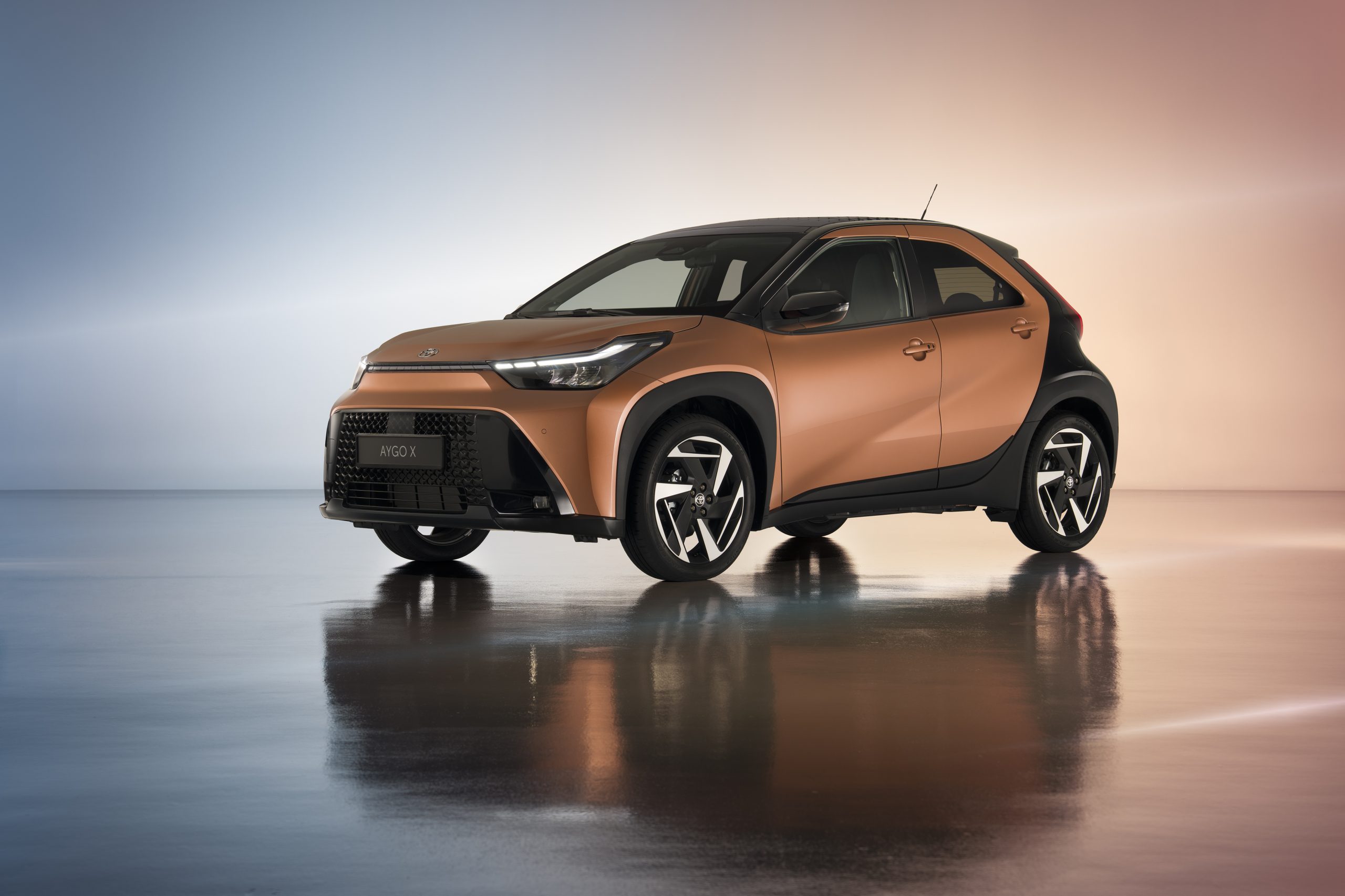 Toyota Hybrid Electric &tau;&epsilon;&chi;&nu;&omicron;&lambda;&omicron;&gamma;ί&alpha;: M&epsilon; έ&mu;&phi;&alpha;&sigma;&eta; &sigma;&tau;&iota;&sigmaf; &chi;&alpha;&mu;&eta;&lambda;ό&tau;&epsilon;&rho;&epsilon;&sigmaf; &epsilon;&kappa;&pi;&omicron;&mu;&pi;έ&sigmaf; CO₂
