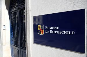 Στο μάτι του κυκλώνα η τράπεζα Edmond de Rothschild για την υπόθεση Έπστιν: Η ανακοίνωση που εξέδωσε