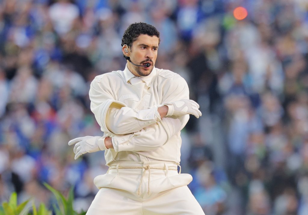 Bad Bunny: Πώς πήρε το όνομά του «κακό κουνέλι» – Γιατί δεν πληρώθηκε για το Super Bowl