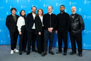 «Λοξές» ιστορίες και σάουντρακ με… Πουλόπουλο