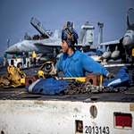 Τεράστια δύναμη πυρός συγκεντρώνουν οι ΗΠΑ κοντά στο Ιράν: Ο ρόλος των μαχητικών αεροσκαφών