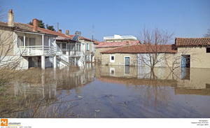 Έβρος: Σε «κόκκινο συναγερμό» για τις πλημμύρες – 112 στα Λάβαρα για υπερχείλιση ποταμού