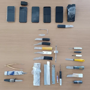 Νέα έφοδος στις φυλακές Δομοκού – Μαχαίρια, μεταλλικές λάμες και κινητά στα κελιά