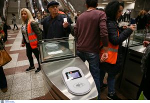 Χωρίς εισιτήριο στα ΜΜΜ: Το πρόστιμο εκτοξεύεται στα 100 ευρώ – Έως 40.000 ευρώ για φθορές σε λεωφορεία και τρένα