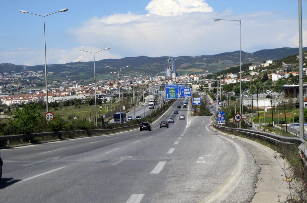 Μοτοσικλετιστής έτρεχε με 152 χλμ/ώρα στον Περιφερειακό της Θεσσαλονίκης