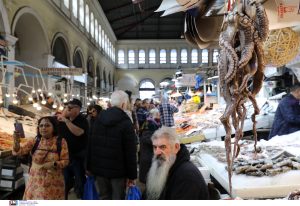 Καθαρά Δευτέρα: Στα ύψη το σαρακοστιανό τραπέζι – Με το “σταγονόμετρο” τα θαλασσινά λόγω ακρίβειας