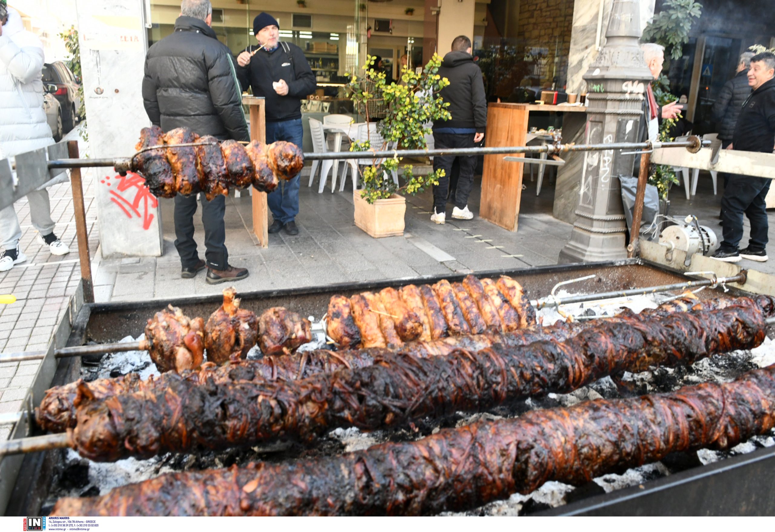 &Mu;&epsilon; &tau;&iota; &kappa;&alpha;&iota;&rho;ό &theta;&alpha; &gamma;&iota;&omicron;&rho;&tau;ά&sigma;&omicron;&upsilon;&mu;&epsilon; &tau;&eta;&nu; &Tau;&sigma;&iota;&kappa;&nu;&omicron;&pi;έ&mu;&pi;&tau;&eta; &ndash; &Tau;&iota; &pi;&rho;&omicron;&beta;&lambda;έ&pi;&omicron;&upsilon;&nu; &Kappa;&omicron;&lambda;&upsilon;&delta;ά&sigmaf; &kappa;&alpha;&iota; &Tau;&sigma;&alpha;&tau;&rho;&alpha;&phi;ύ&lambda;&iota;&alpha;&sigmaf;