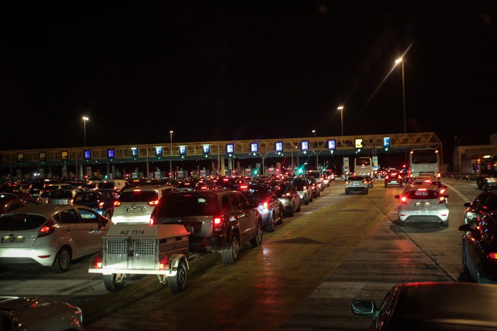 Σε εξέλιξη η έξοδος των εκδρομέων για το τριήμερο της Καθαράς Δευτέρας – Ποιοι δρόμοι είναι στο «κόκκινο»